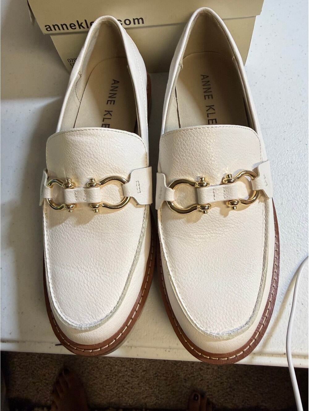 Anne Klein Women's White Loafers with Gold Chain Detail Size 7M
